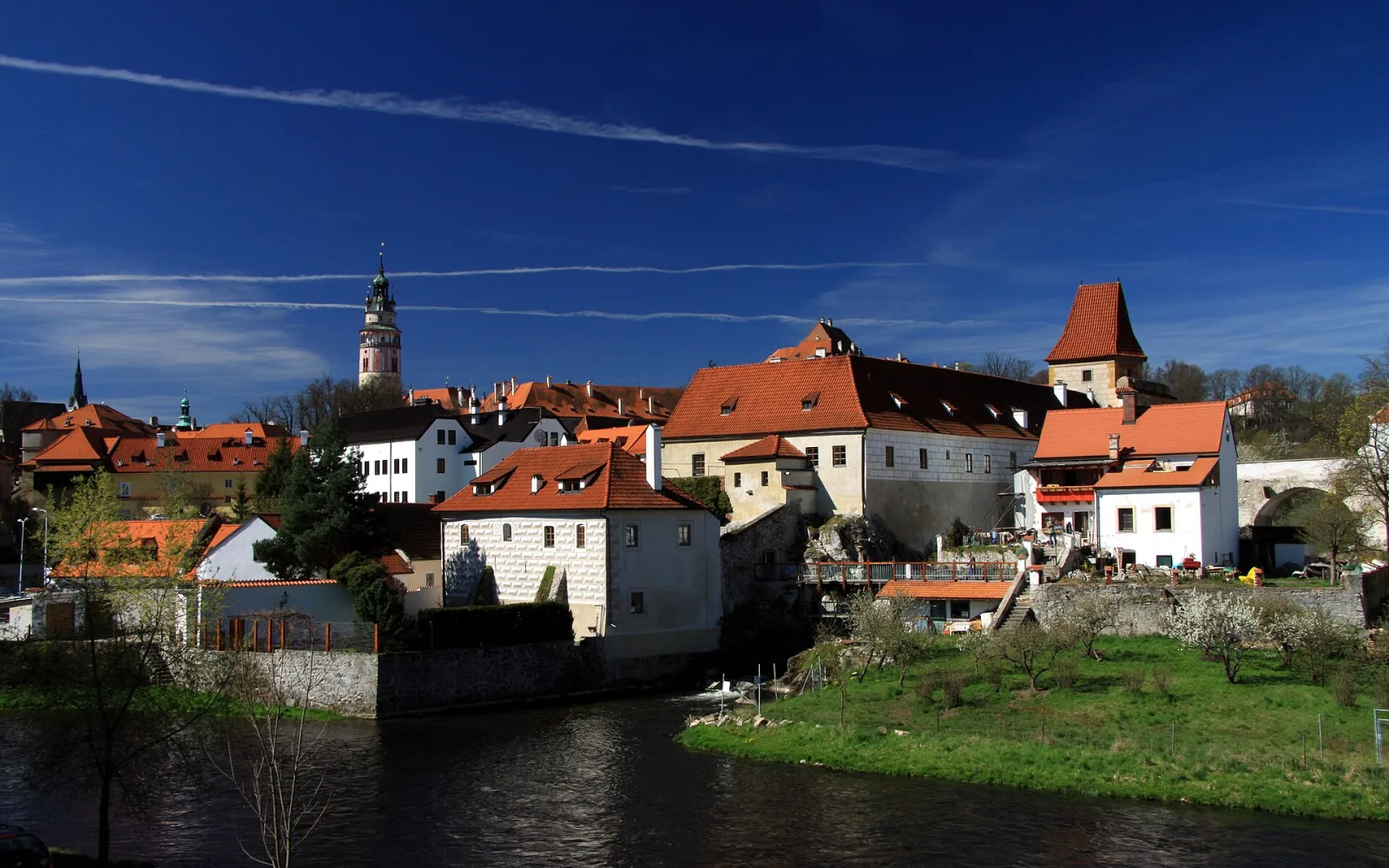 Český Krumlov old town and castle above the Vltava