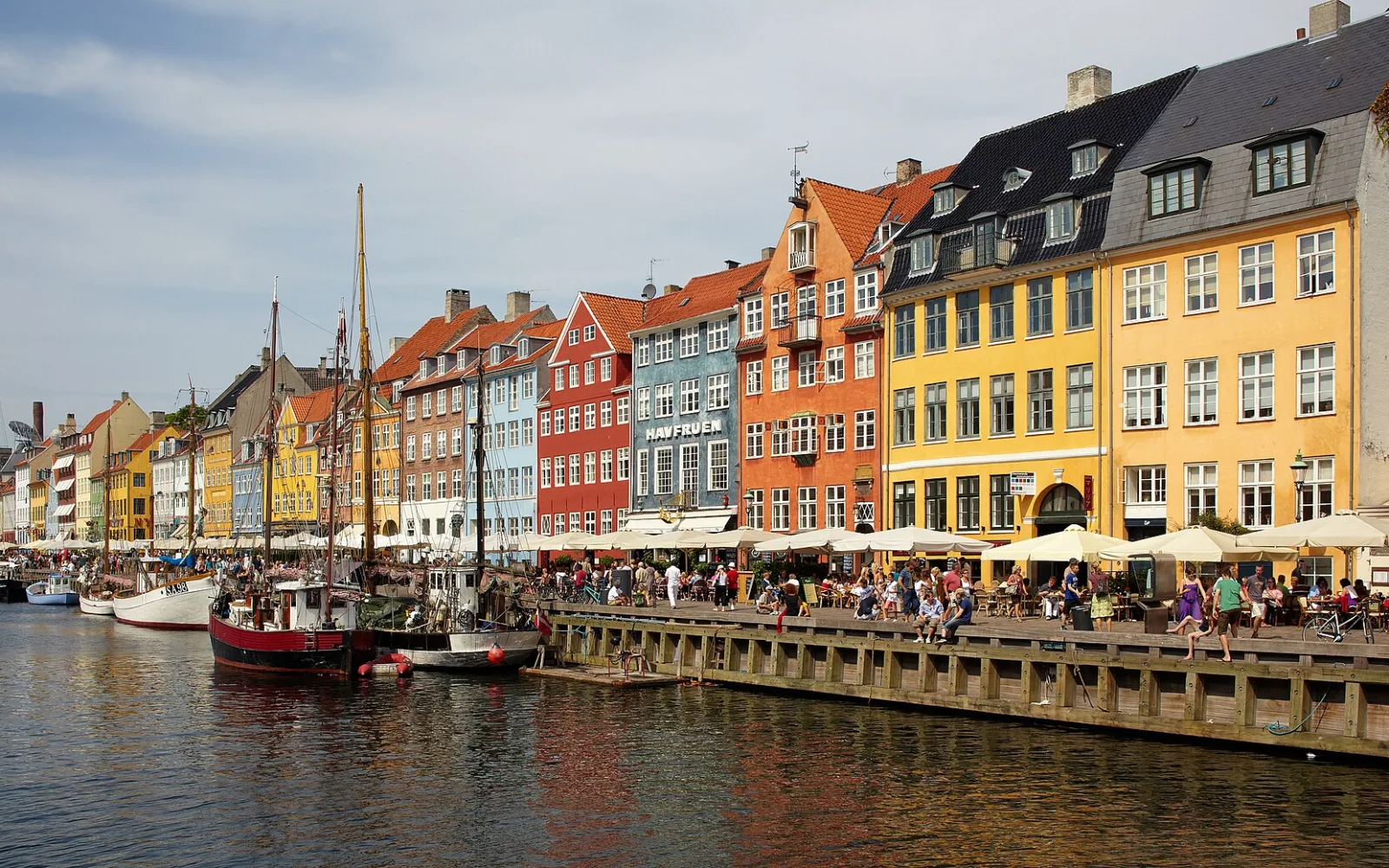 Colourful waterfront buildings at Nyhavn in Copenhagen