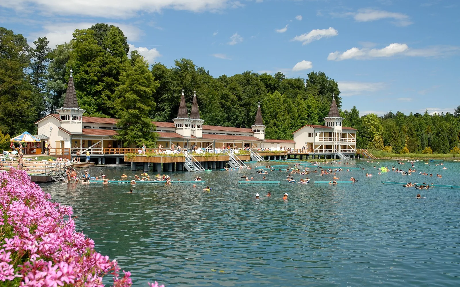 Bathing facilities beside Lake Heviz