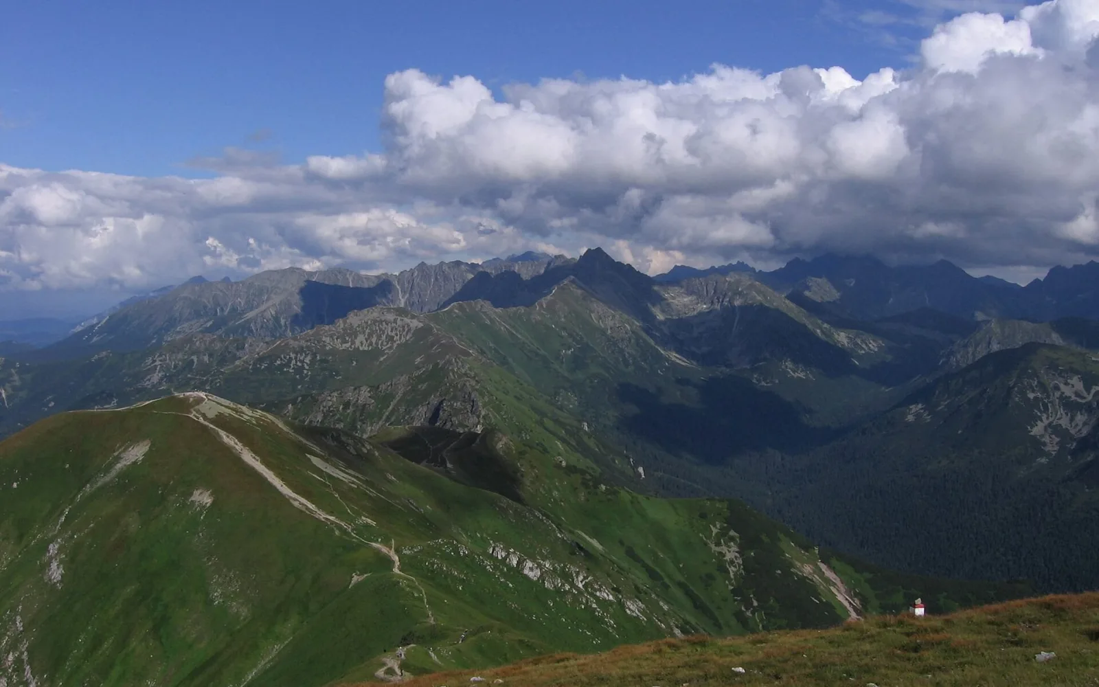 Eastern High Tatras above the resort corridor