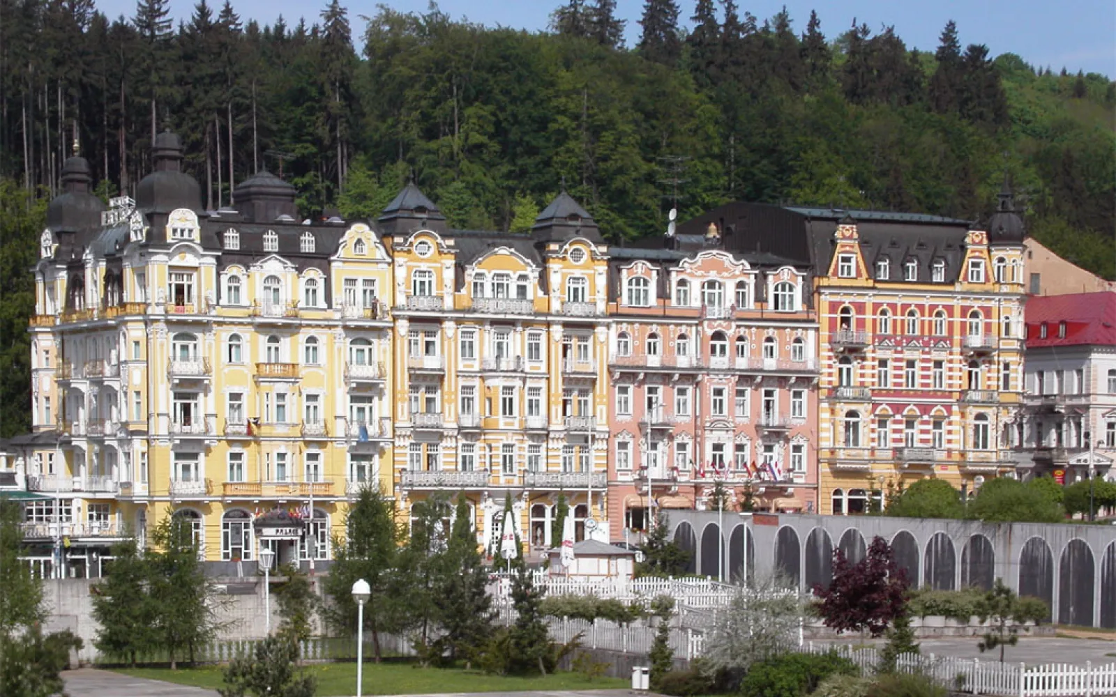 Historic houses in central Mariánské Lázně