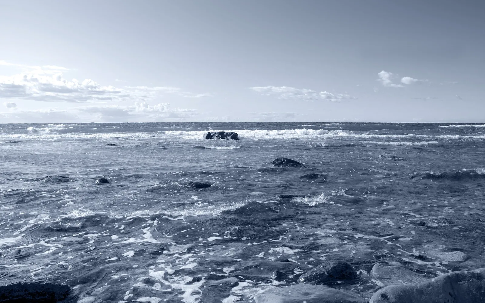 Near the harbour, Visby, Gotland (6152882083)
