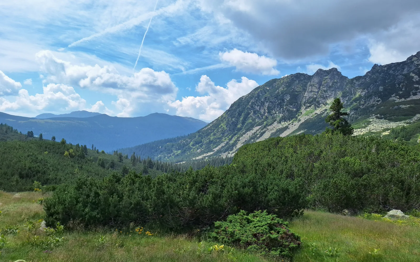 Lake and mountain landscape in Retezat National Park