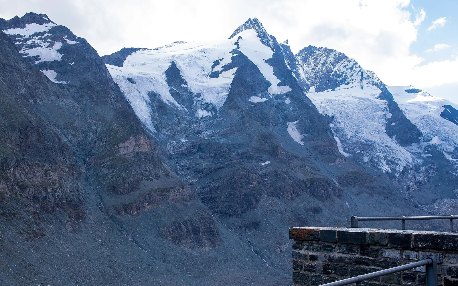 Kaiser-Franz-Josefs-Höhe and the Grossglockner range
