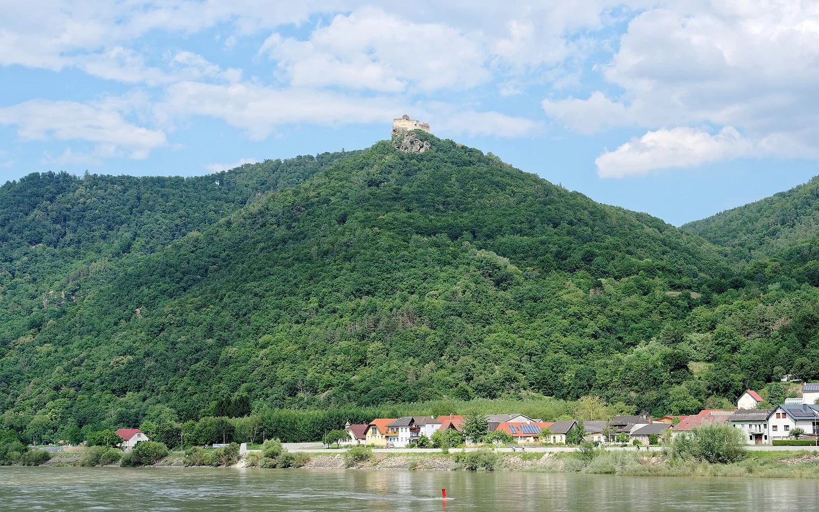 Aggstein Castle above the Danube in the Wachau