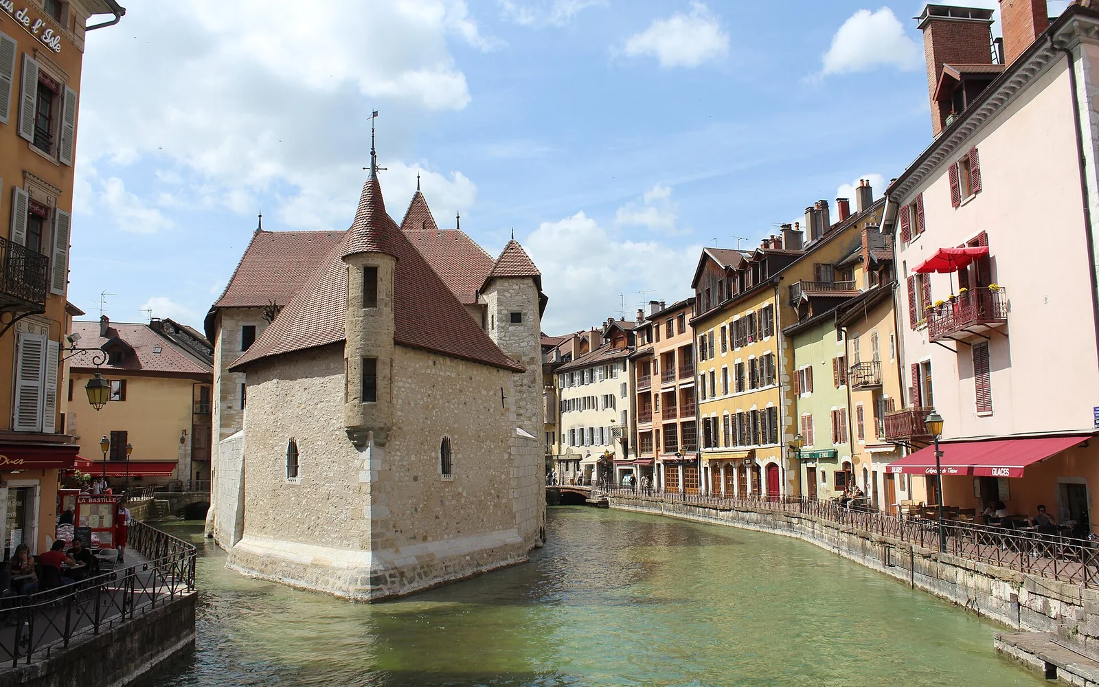 The Palais de l'Île in Annecy's canal