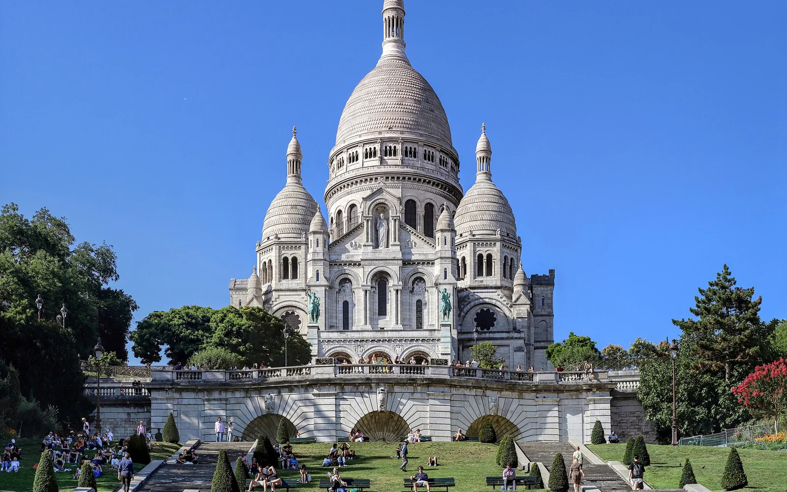 Sacré-Cœur Basilica above Montmartre in Paris