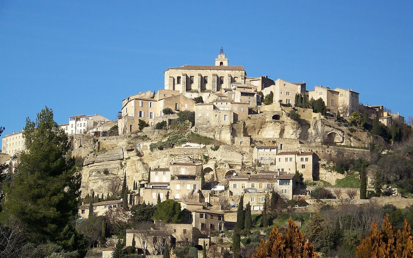 The hill village of Gordes in Provence