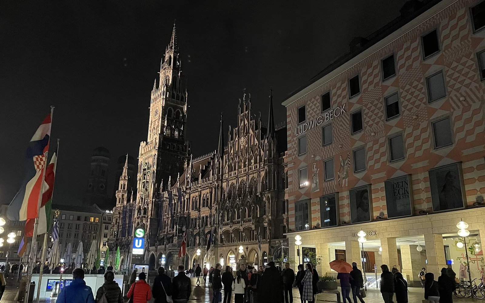 The New Town Hall above Marienplatz in Munich