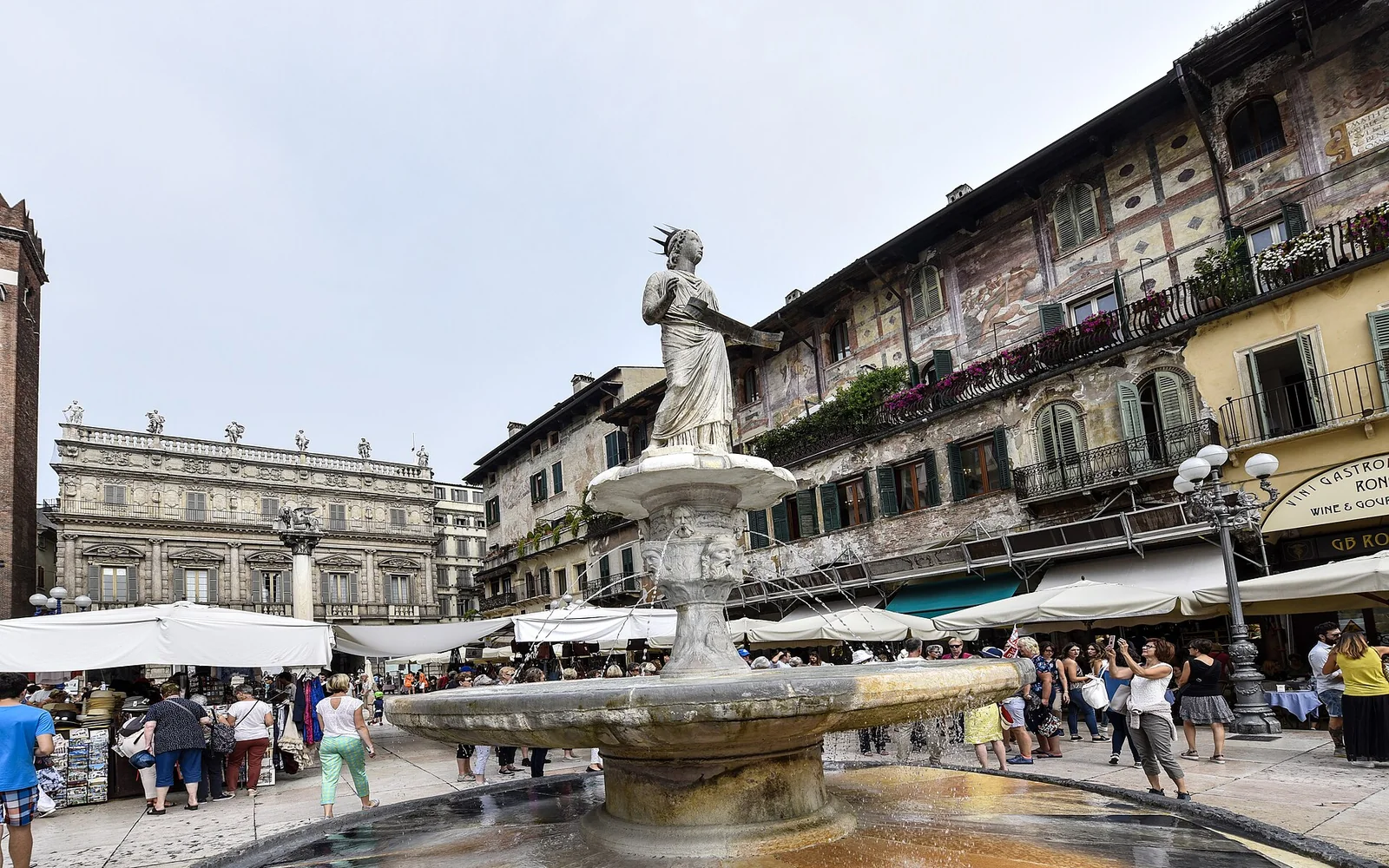 Historic façades around Piazza delle Erbe