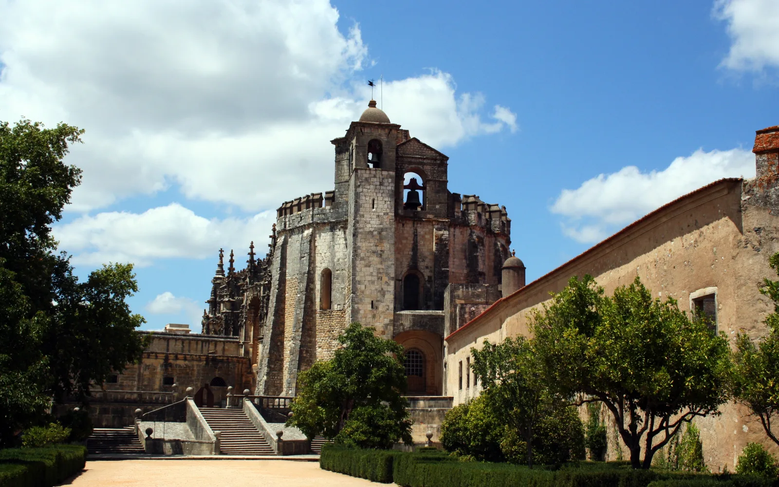 Tomar travel view