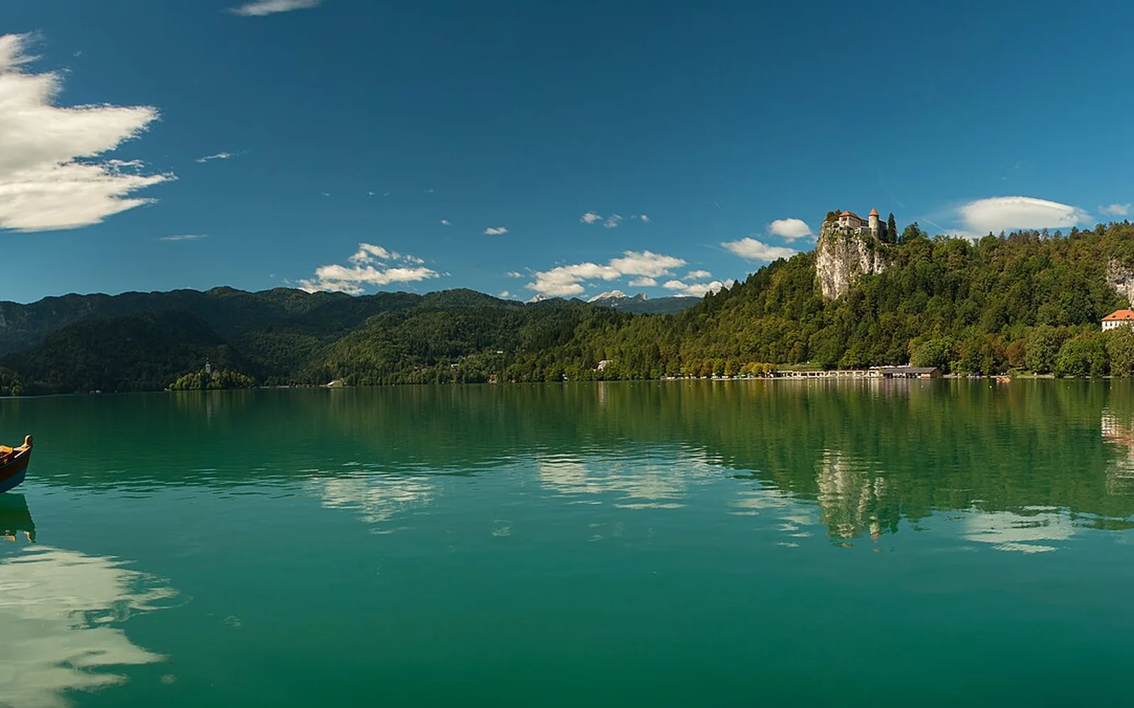 Lake Bled with its island, castle and Alpine backdrop