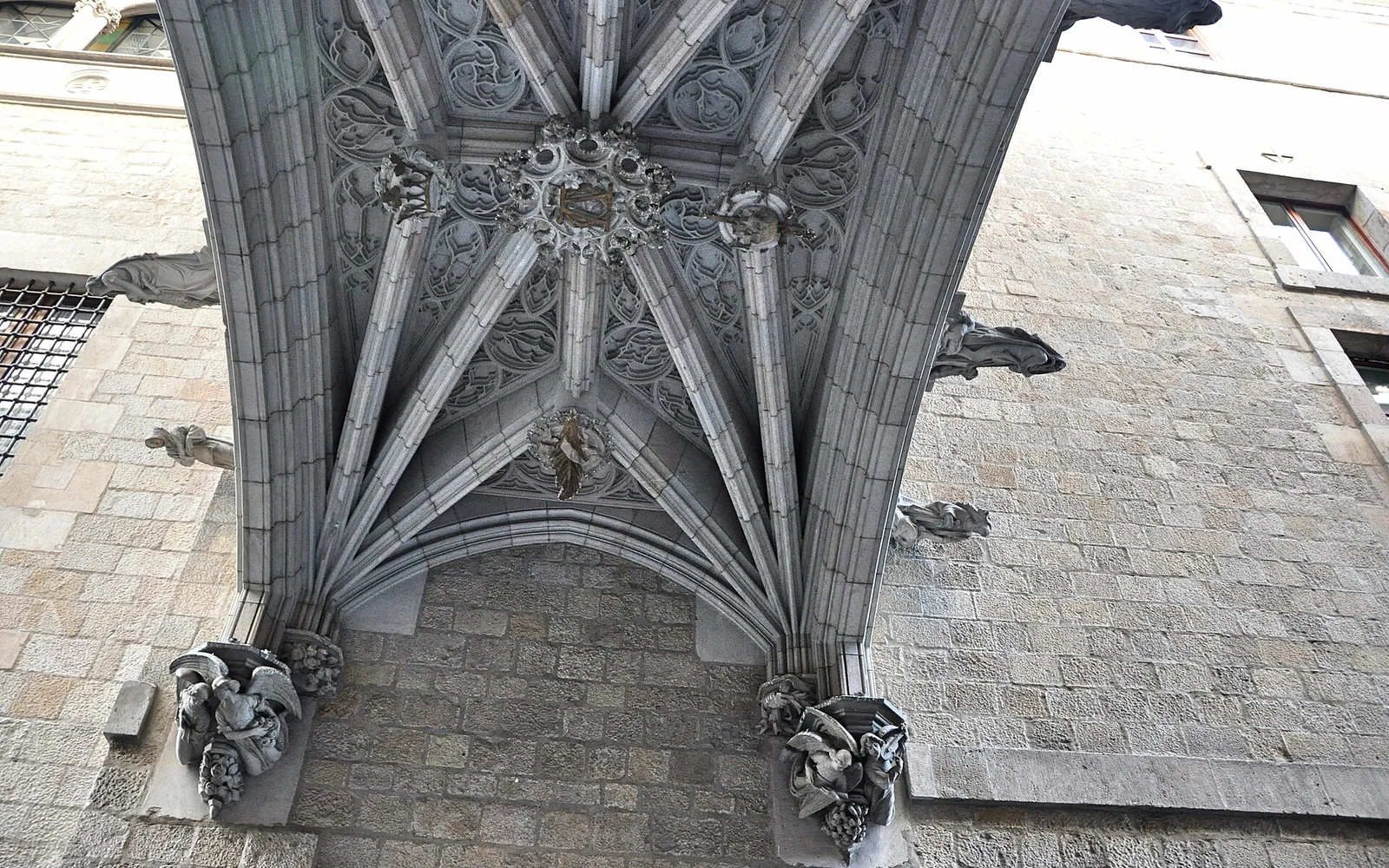 Stone lanes in Barcelona's Gothic Quarter