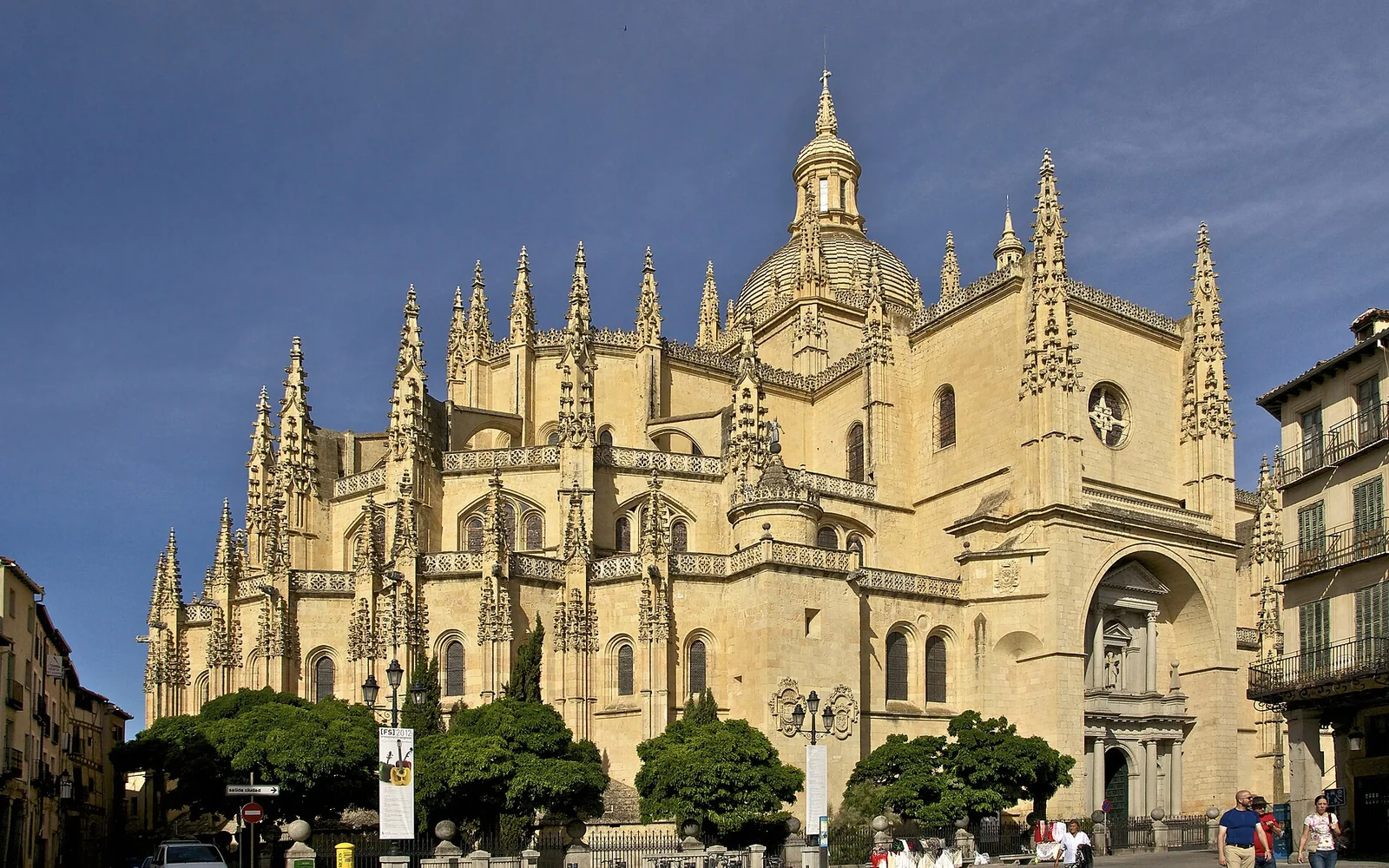 Segovia Cathedral beside Plaza Mayor